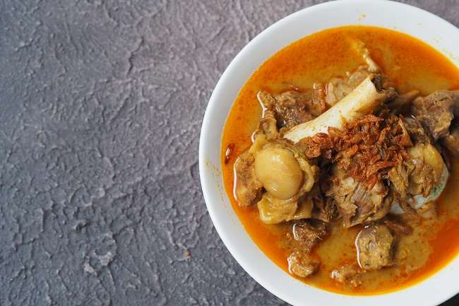10 Makanan Penyebab GERD Super Kambuh Saat Lebaran: Ini Daftarnya!
