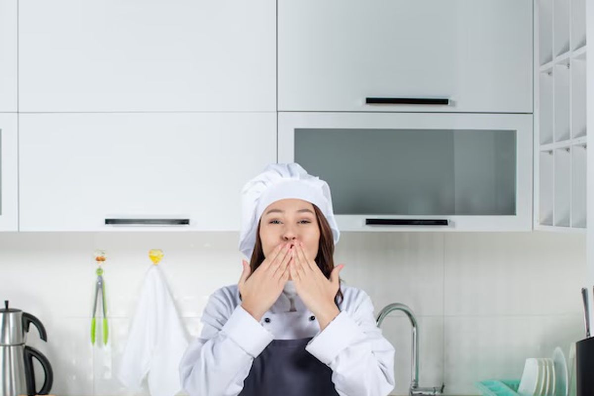 Mengapa Kita Sering Bersin Saat Masak Cabai? Ini Penjelasan Lengkap dan Cara Mengatasinya (2025)